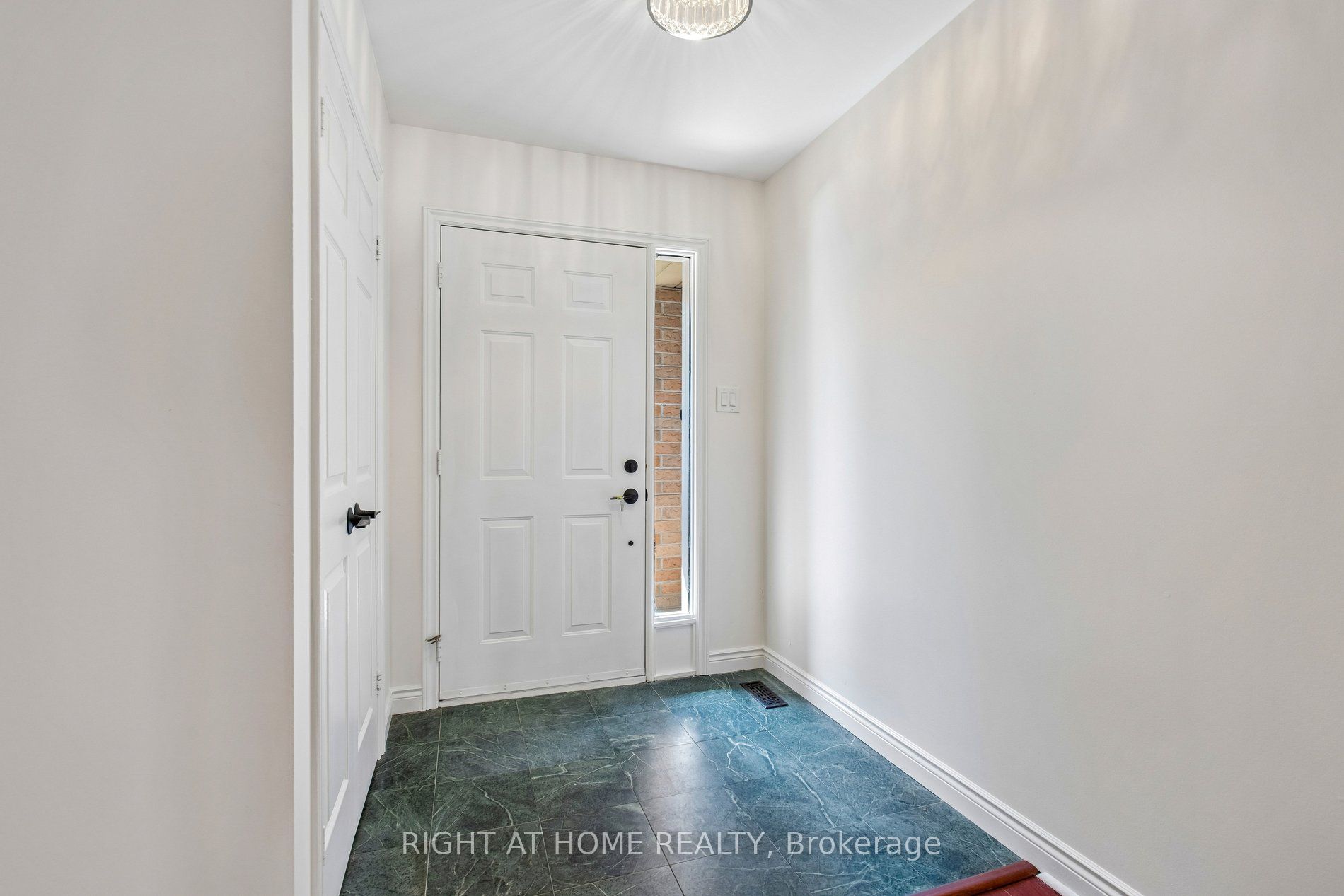 80 Wetherby Circle, Markham, ON, L3T 7R8 photo 3