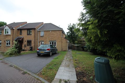 Winsbury Way, Bradley Stoke, Bristol BS32