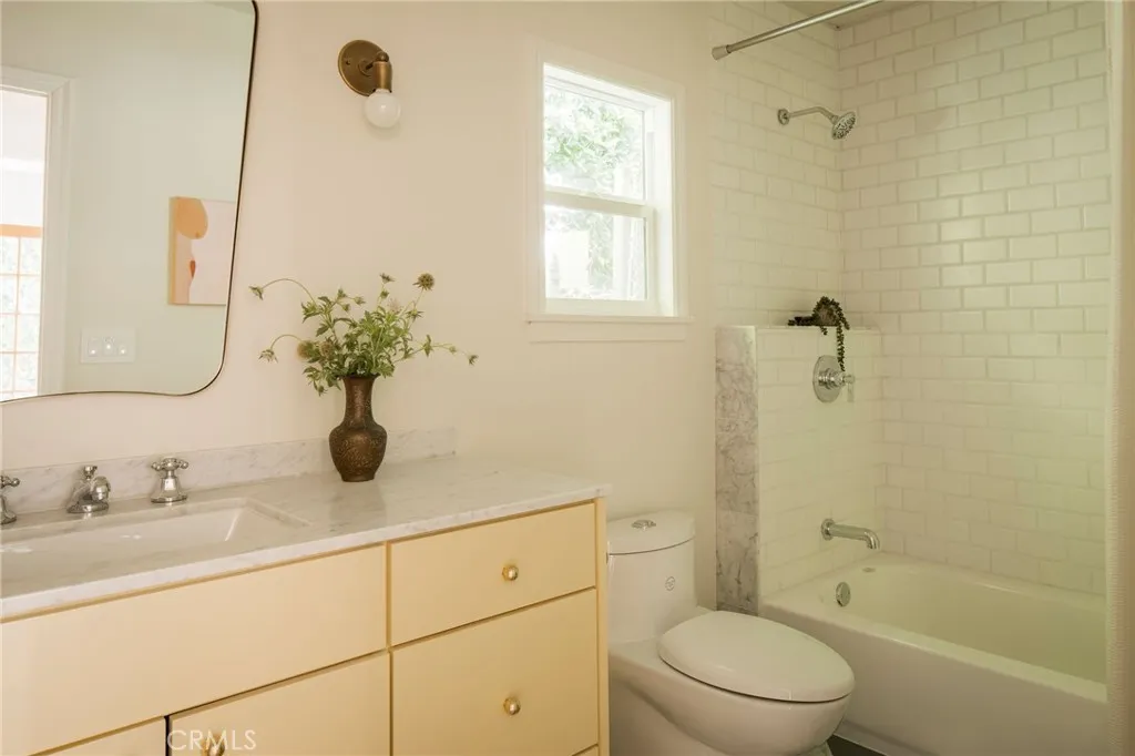 Additional image 28 of 1753 Redcliff Street, Los Angeles, CA 90026