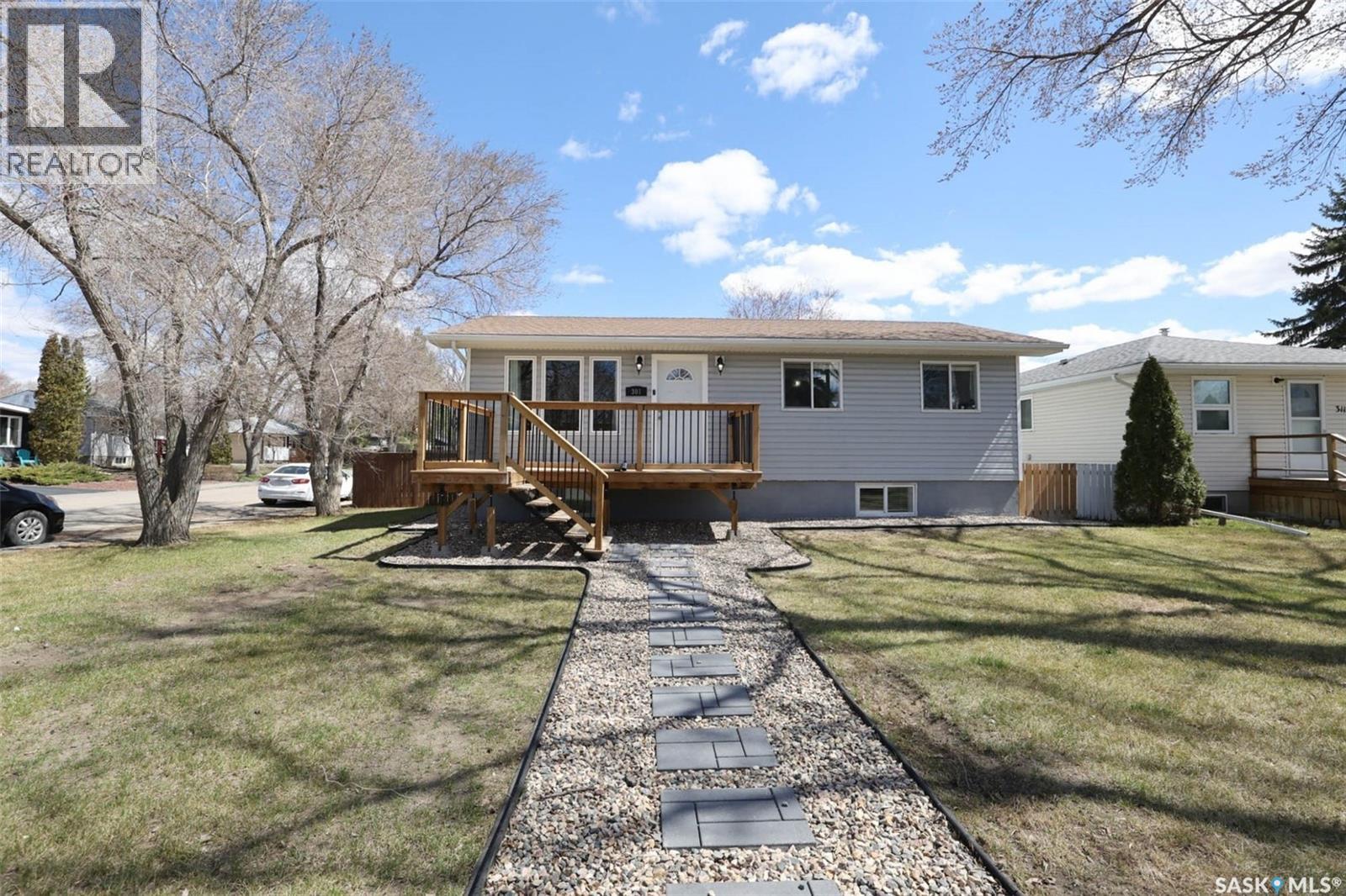 301 Robinson Street, Regina, SK, S4R3R3