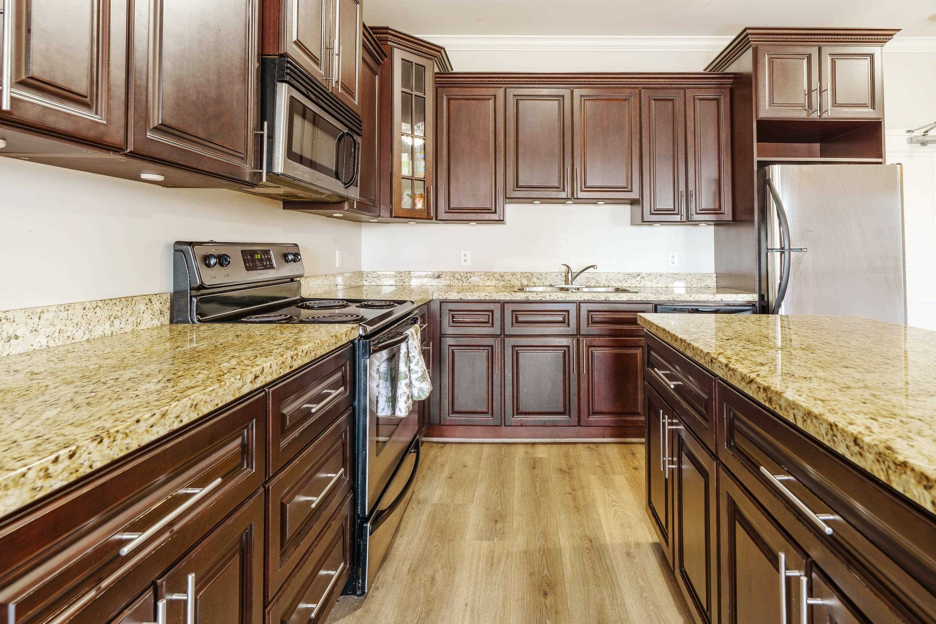 Additional image 4 of 401-22363 Selkirk Avenue, Maple Ridge, BC, V2X 2X6