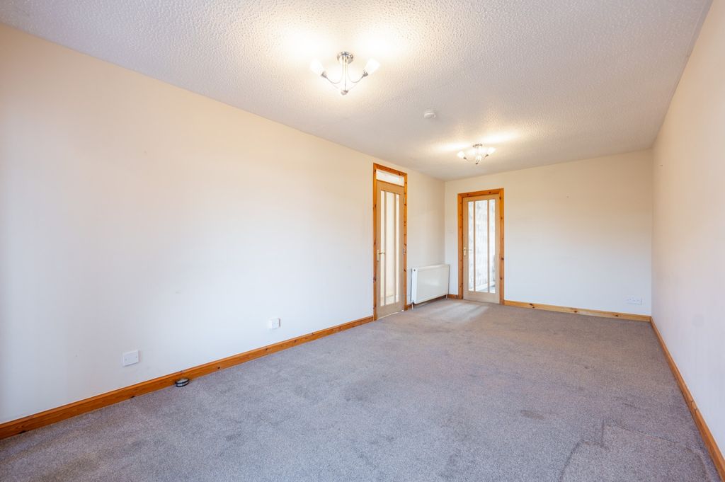 Additional image 3 of 2 bed detached bungalow to rentBroomhill Crescent, Alexandria, West Dunbartonshire G83