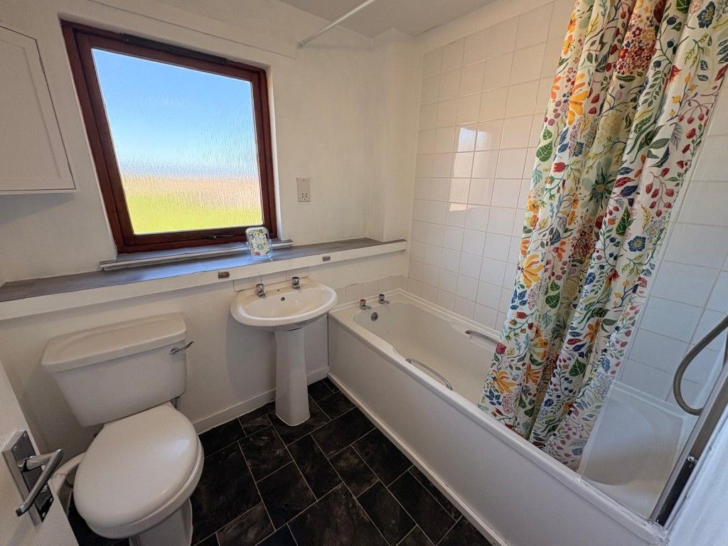 Additional image 5 of 2 bed flat to rentFerryhill, Forres IV36