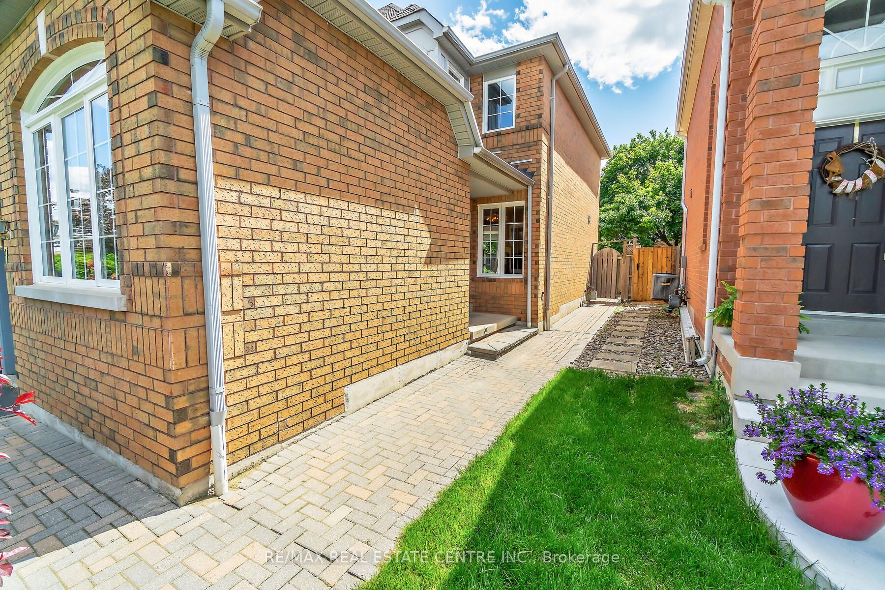 Additional image 3 of 7 Curry Crescent, Halton Hills, ON, L7G 5L4