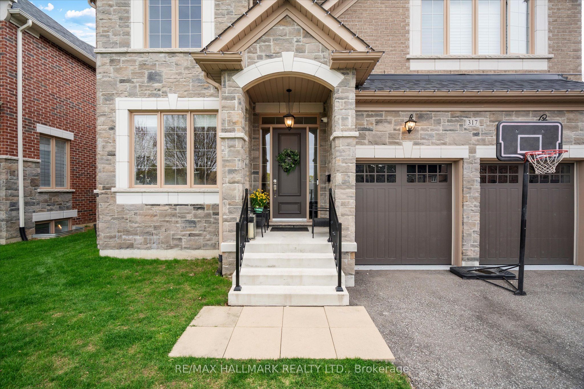 Additional image 3 of 317 La Rose Avenue, Toronto, ON, M9P 1B8