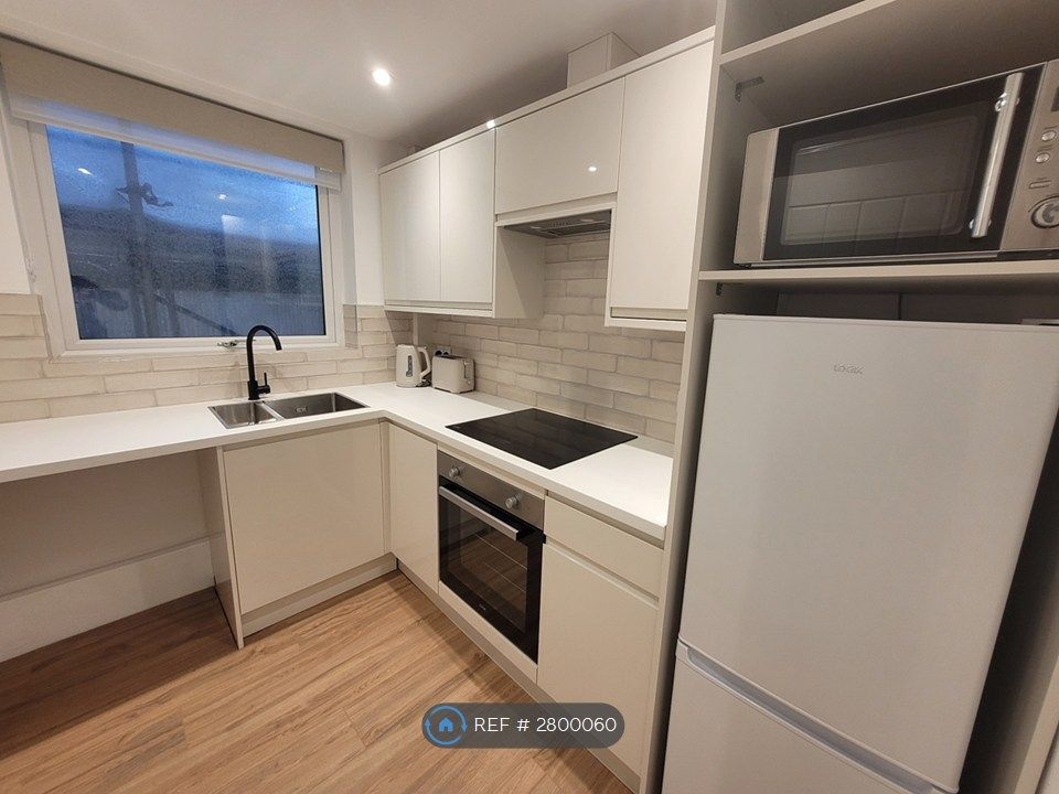Additional image 4 of 1 bed flat to rentHighertown, Truro TR1