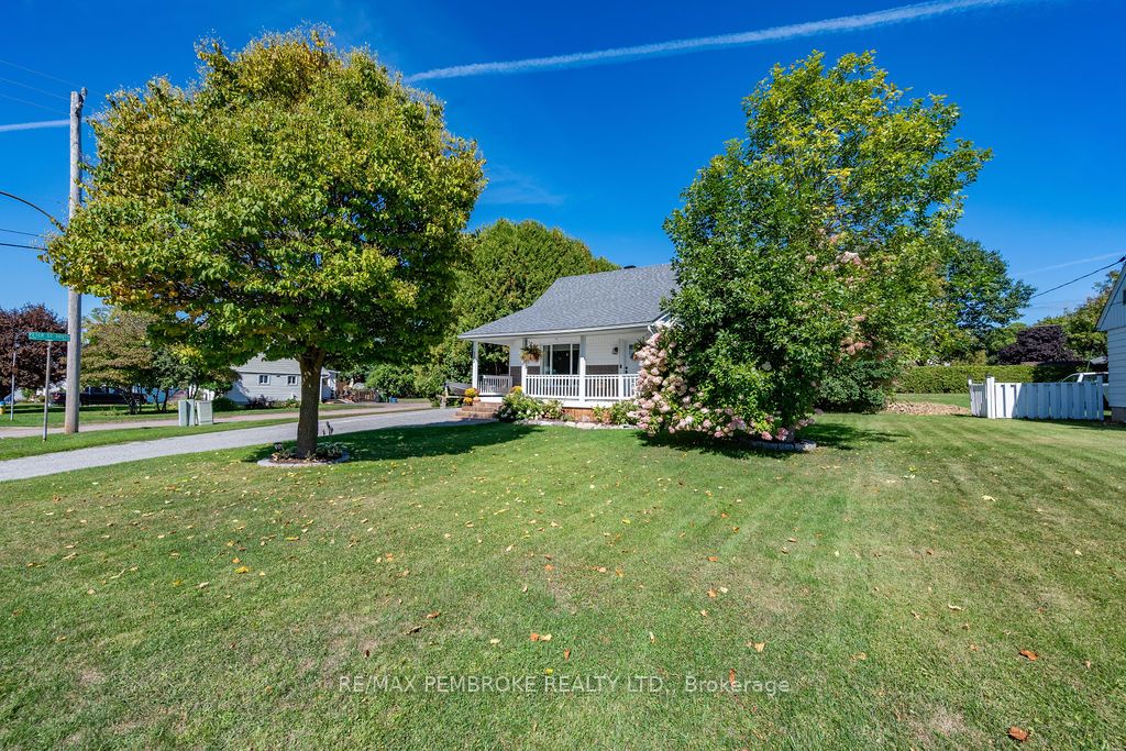 Additional image 3 of 325 Chamberlain Street, Pembroke, ON, K8A 2M7