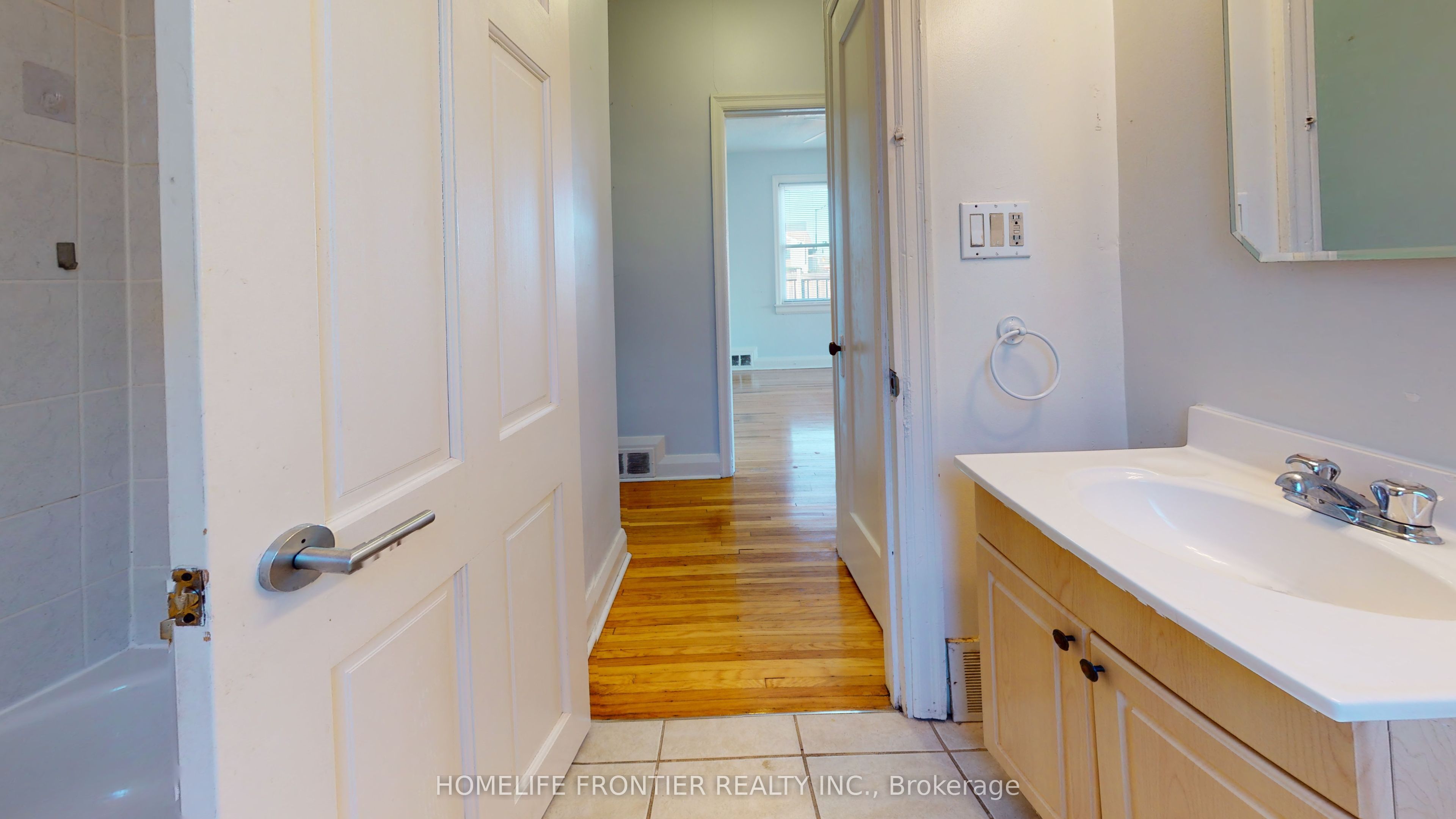 191 Queen Street E, Brampton, ON, L6W 2B3 photo 5