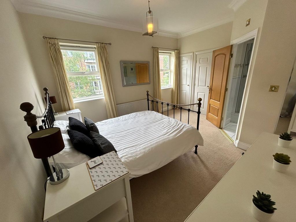 Additional image 4 of 4 bed detached house to rentCarisbrooke Road, Leeds, West Yorkshire LS16