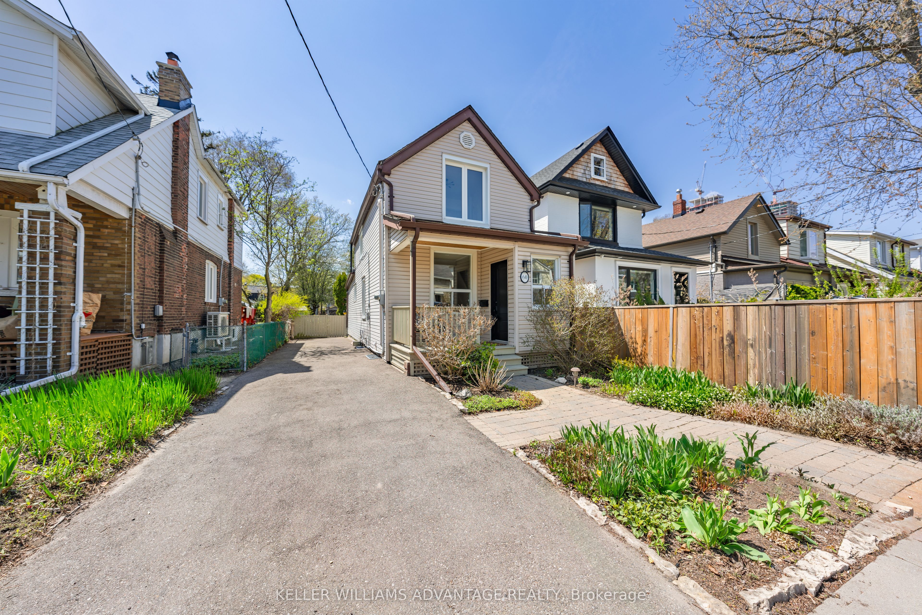 60 Wayland Avenue, Toronto, ON, M4E 3C9