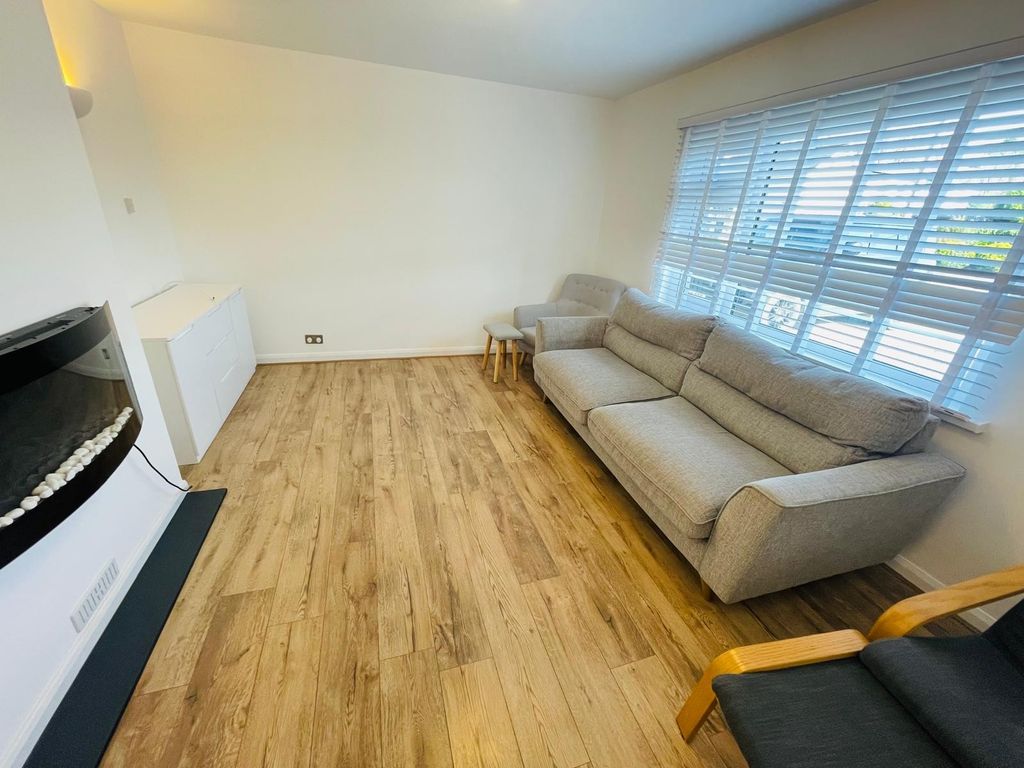 Additional image 2 of 3 bed bungalow to rentNew Road, Kilgetty SA68