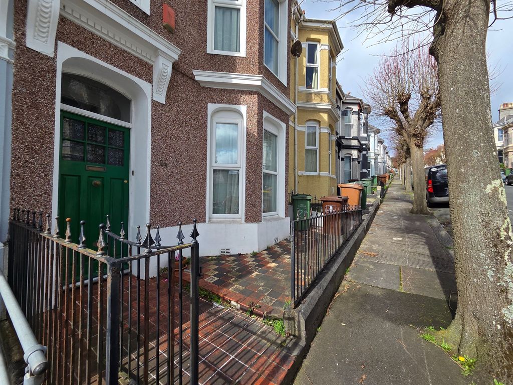 3 bed terraced house to rentChaddlewood Avenue, Plymouth PL4
