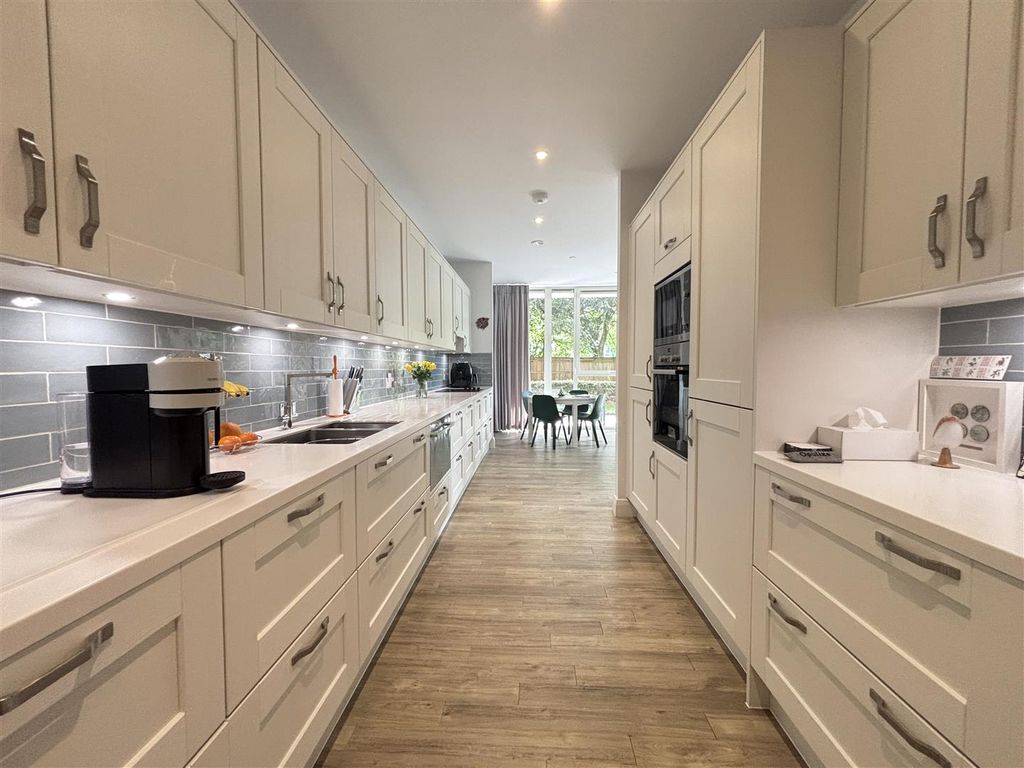 Additional image 2 of 2 bed flat for saleAlderley Road, Wilmslow SK9