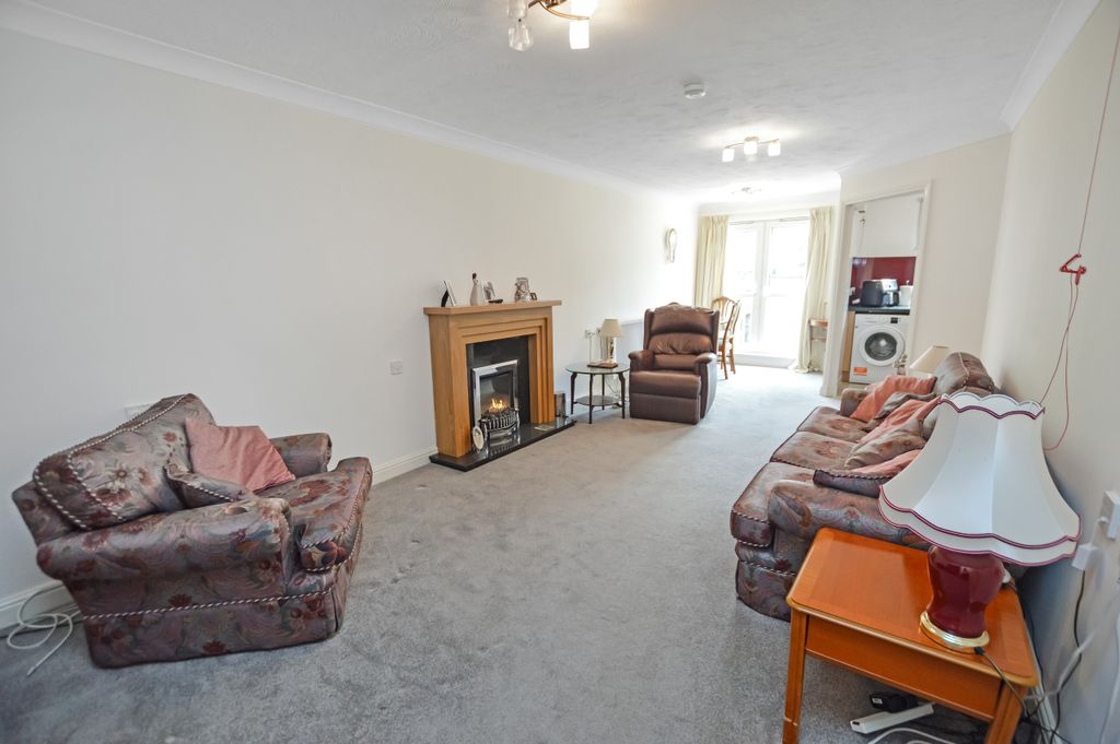 Additional image 2 of 2 bed flat for sale24 Woodside Walk, Hamilton, South Lanarkshire ML3