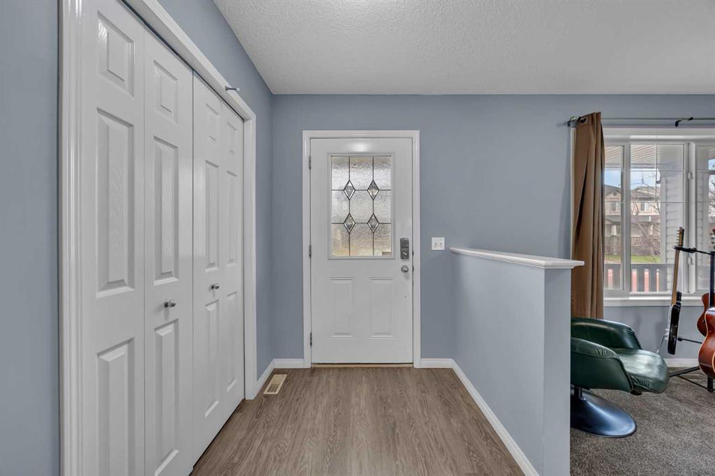 Additional image 4 of 122 Bridlecrest Manor SW, Calgary, AB, T2Y 4Y3