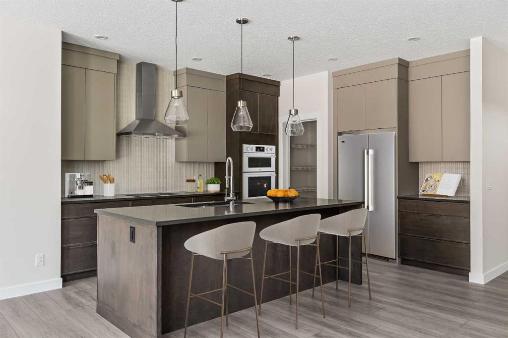 Additional image 5 of 506 Lucas Way NW, Calgary, AB, T3P 2E7