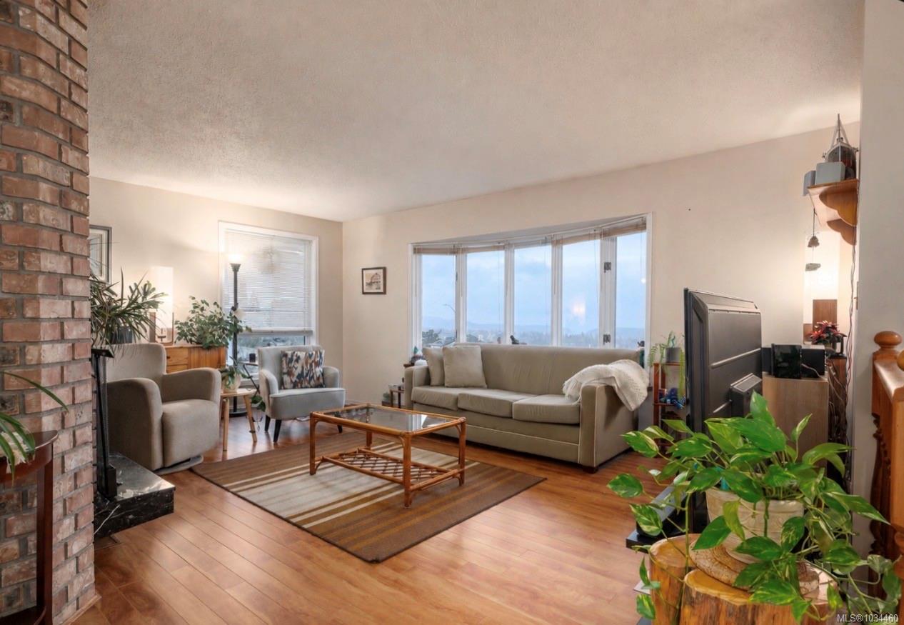 1085 College Drive, Nanaimo, BC, V9R 5V5