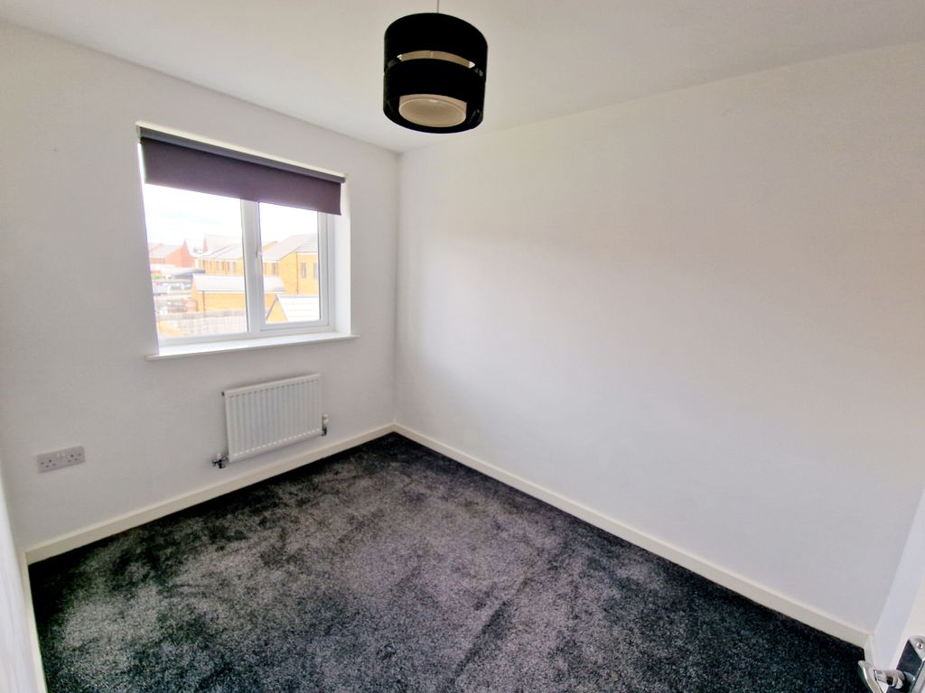 Additional image 4 of 4 bed property to rentBarnsdale Drive, Peterborough PE7