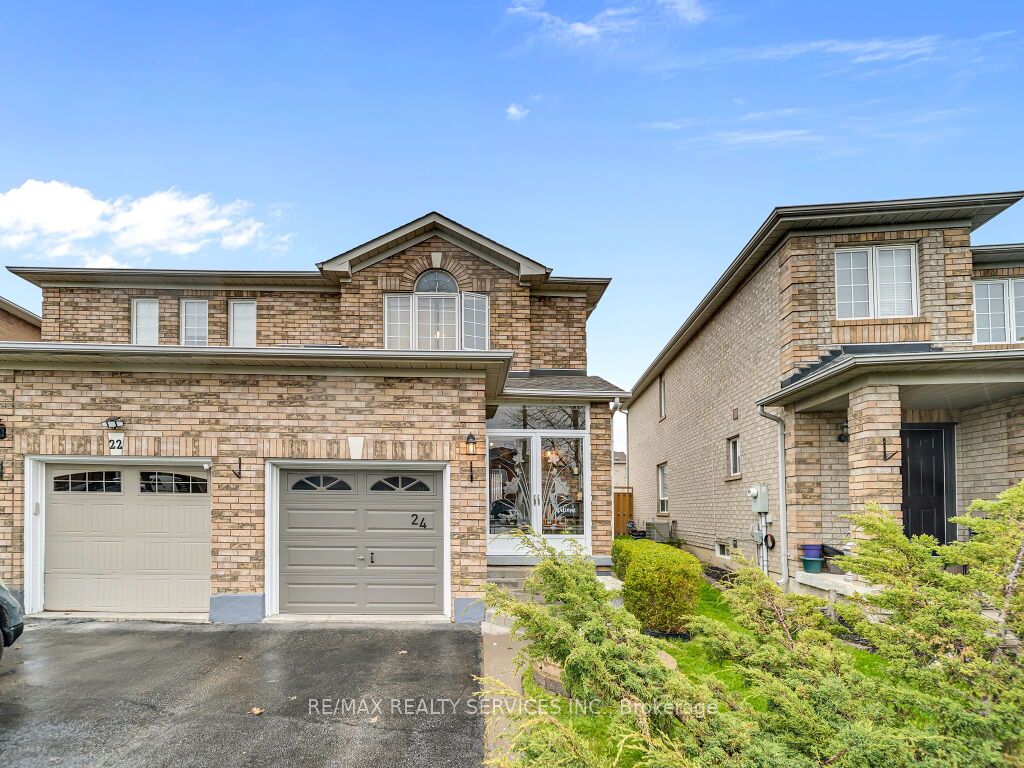 24 Melissa Court, Brampton, ON, L6X 4X1