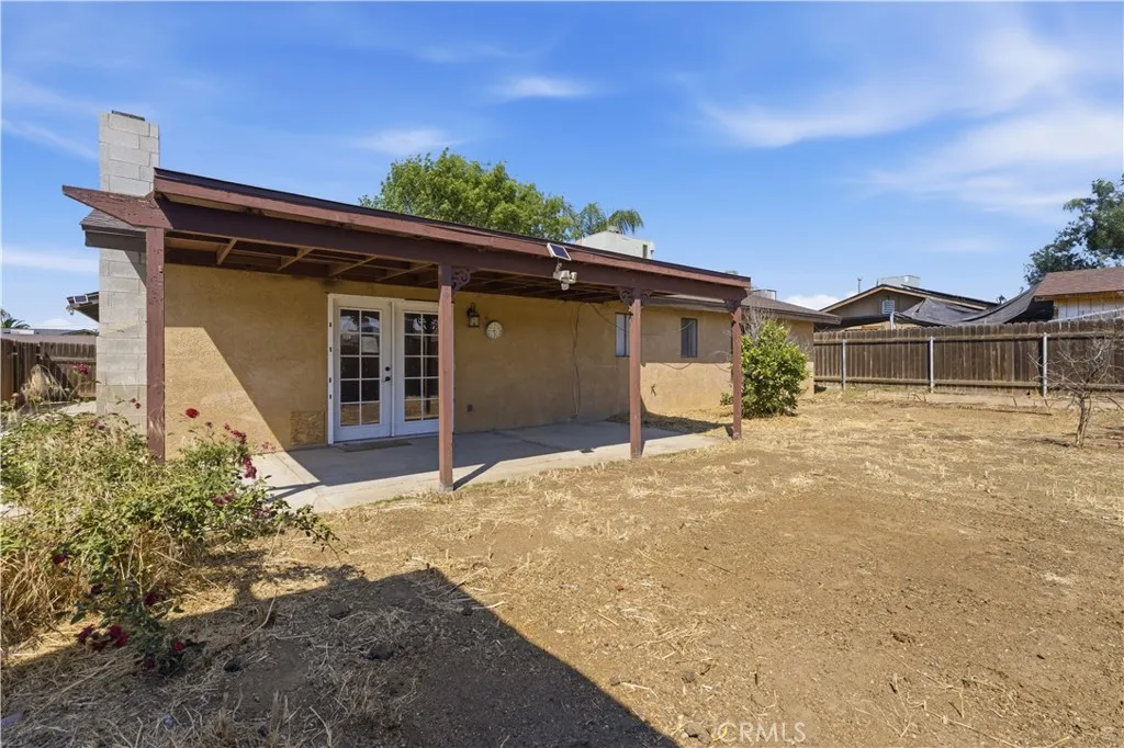 9237 Butternut Ave, Bakersfield, CA 93306