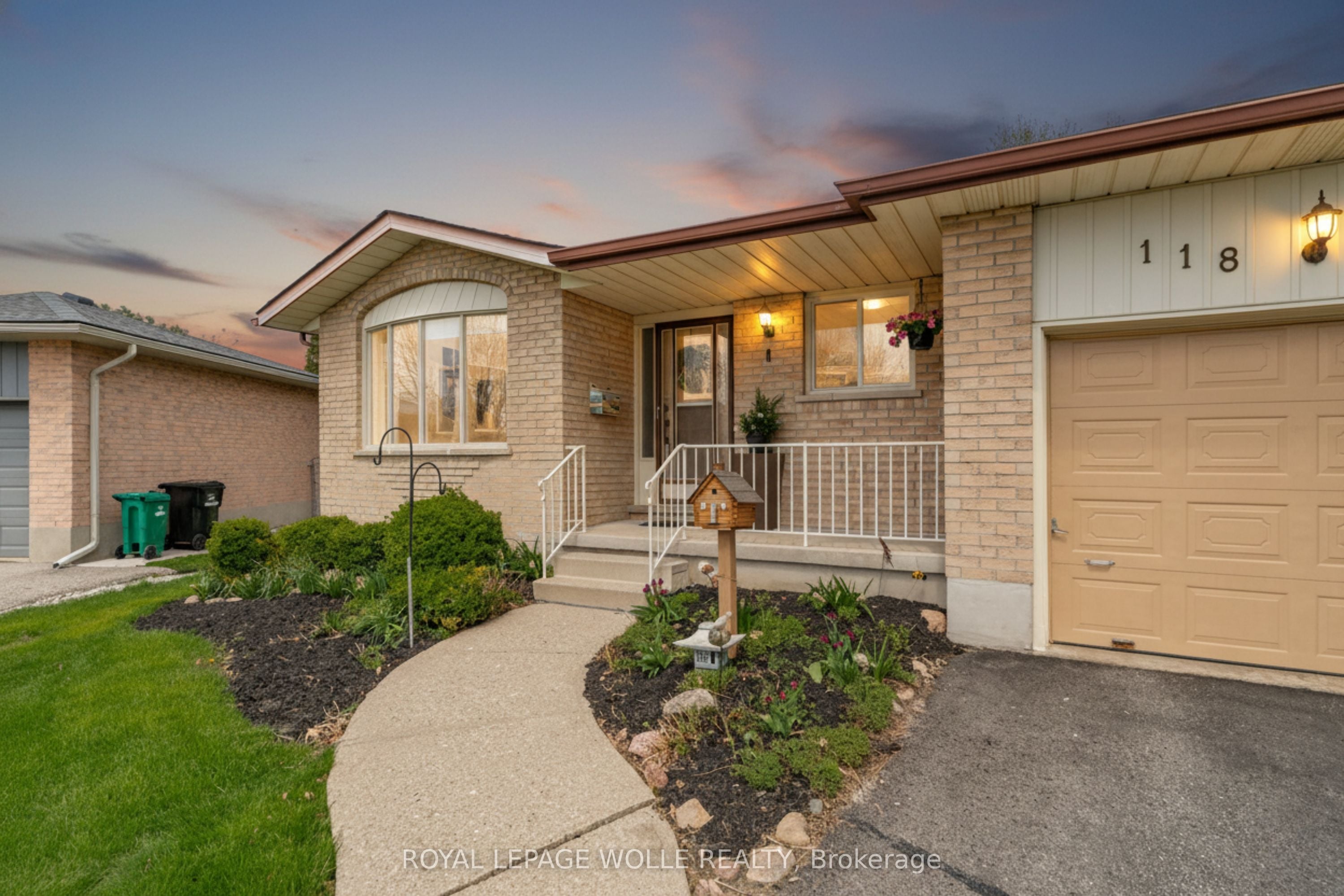 118 Deerberry Place, Waterloo, ON, N2V 1G2