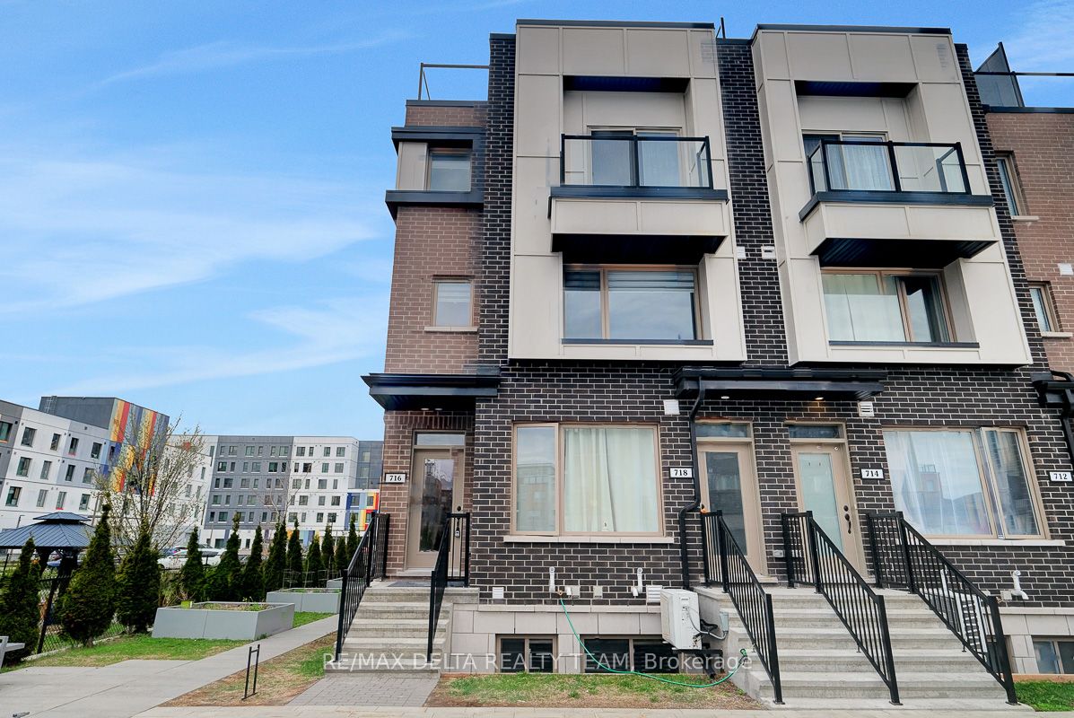 11-716 Kizis Private, Ottawa, ON, K1K 5A8
