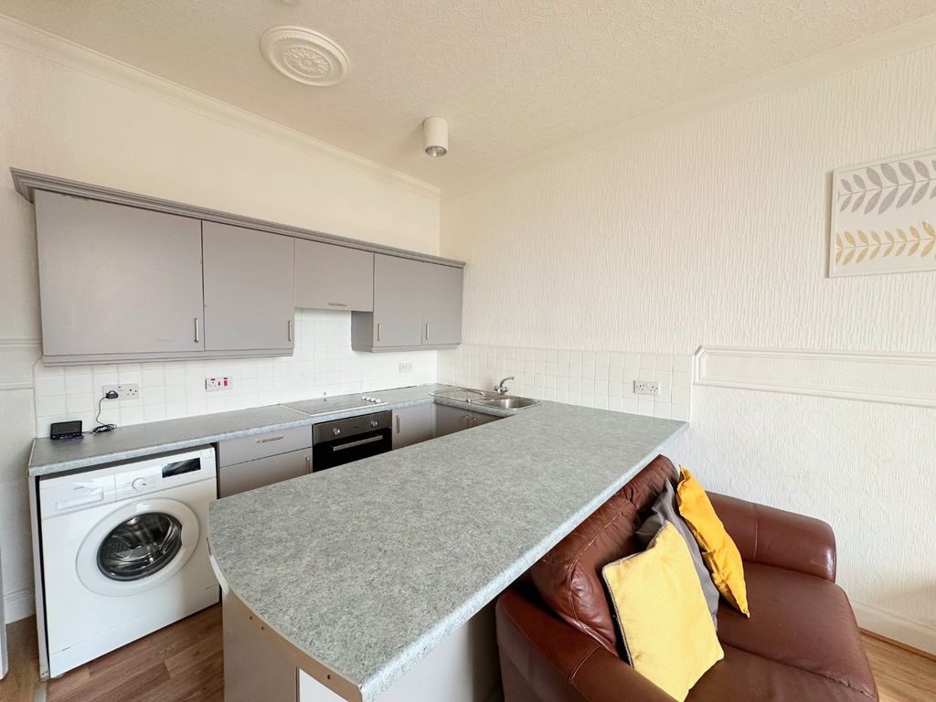Additional image 2 of 1 bed flat to rentRoxburgh St, Central, Greenock PA15
