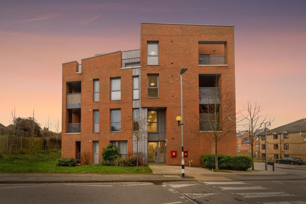 Additional image 14 of 1 bed flat for saleThe Ridgeway, Hertford SG14
