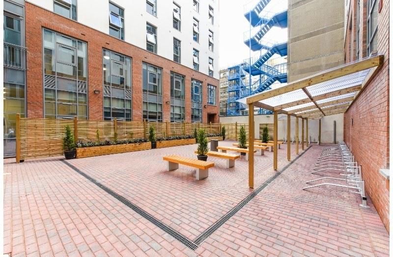 Studio to rentFountain Centre, College Street, Belfast BT1