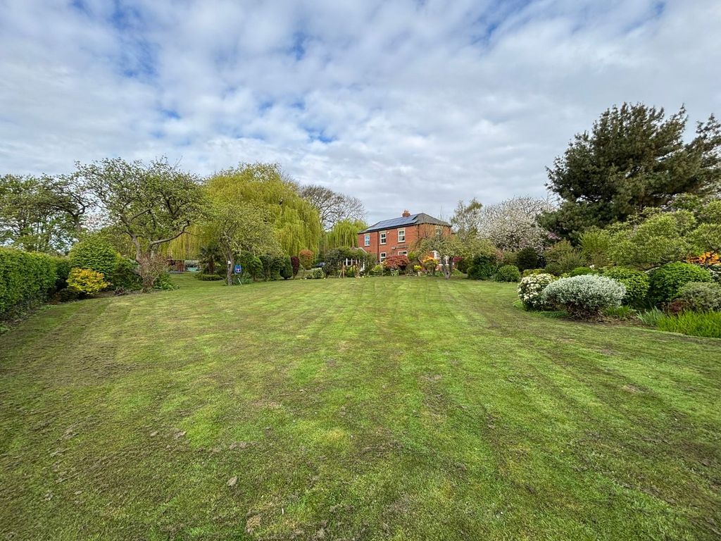 Additional image 30 of 4 bed detached house to rentCastle Road, Cottingham, East Yorkshire HU16