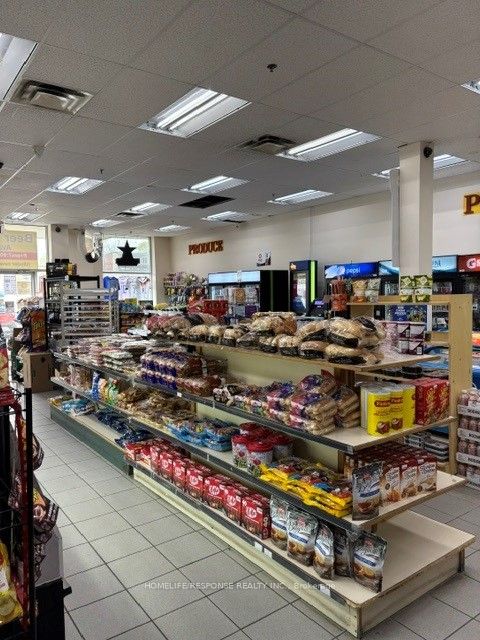 Additional image 4 of 210 Mohawk Road E, Hamilton, ON, L9A 2H6