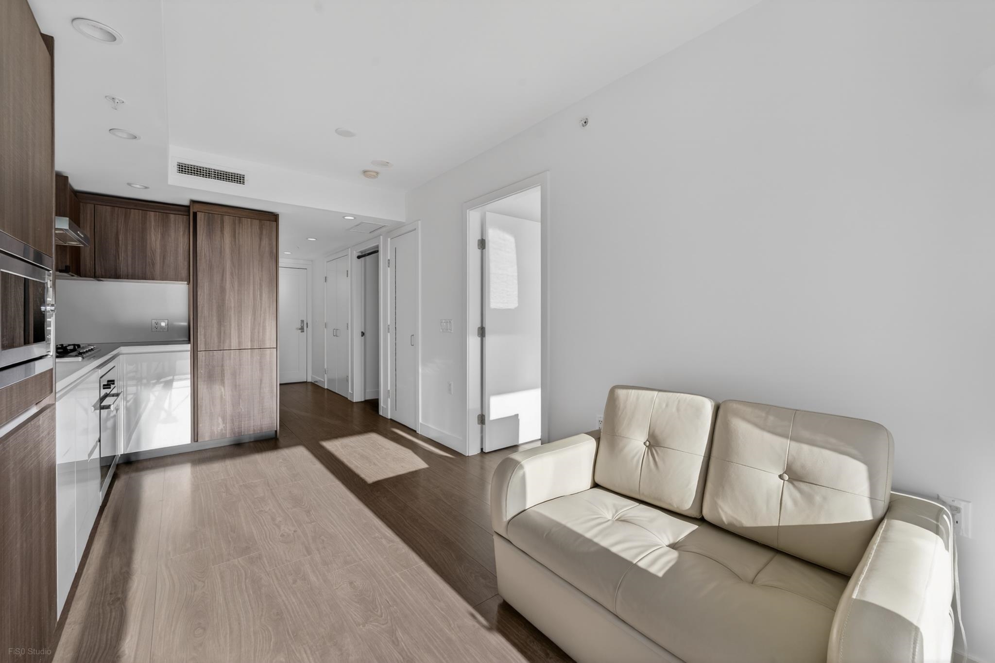 Additional image 3 of 651-6328 No. 3 Road, Richmond, BC, V6Y 0L6