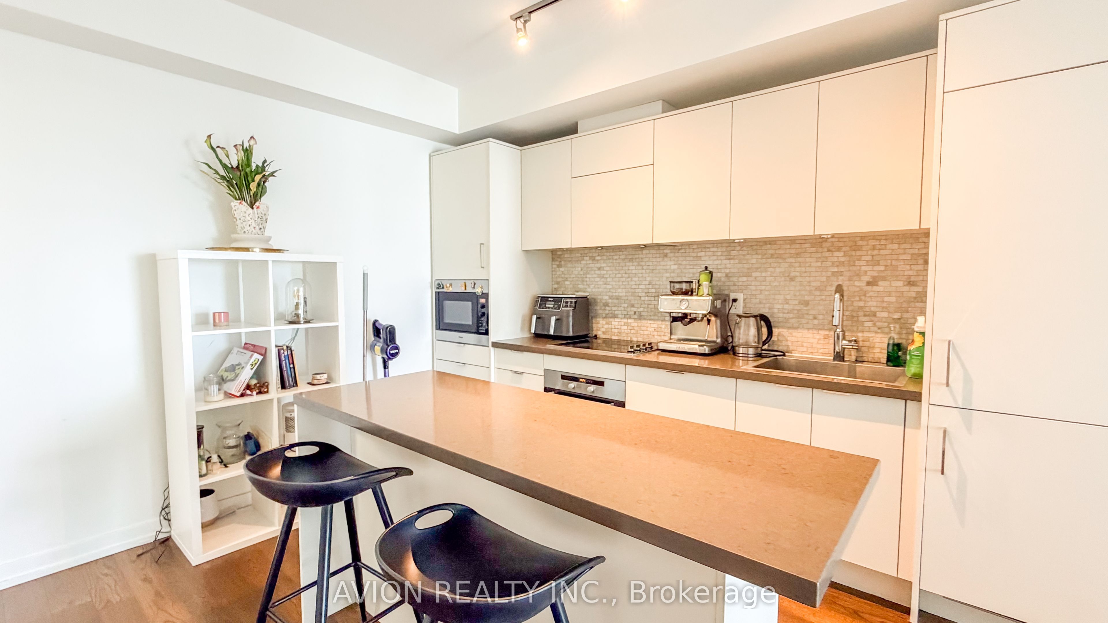 Additional image 4 of 3510-21 Widmer Street, Toronto, ON, M5V 0B8