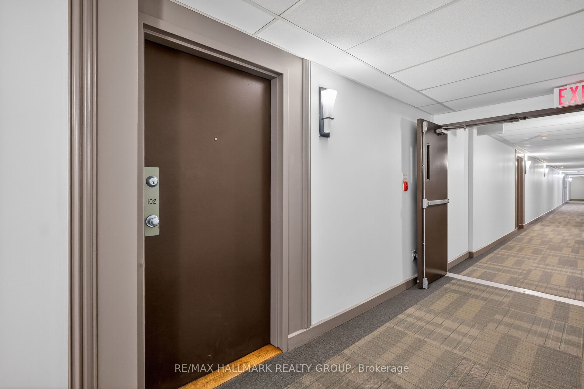Additional image 2 of 102-280 Brittany Drive, Ottawa, ON, K1K 4M4