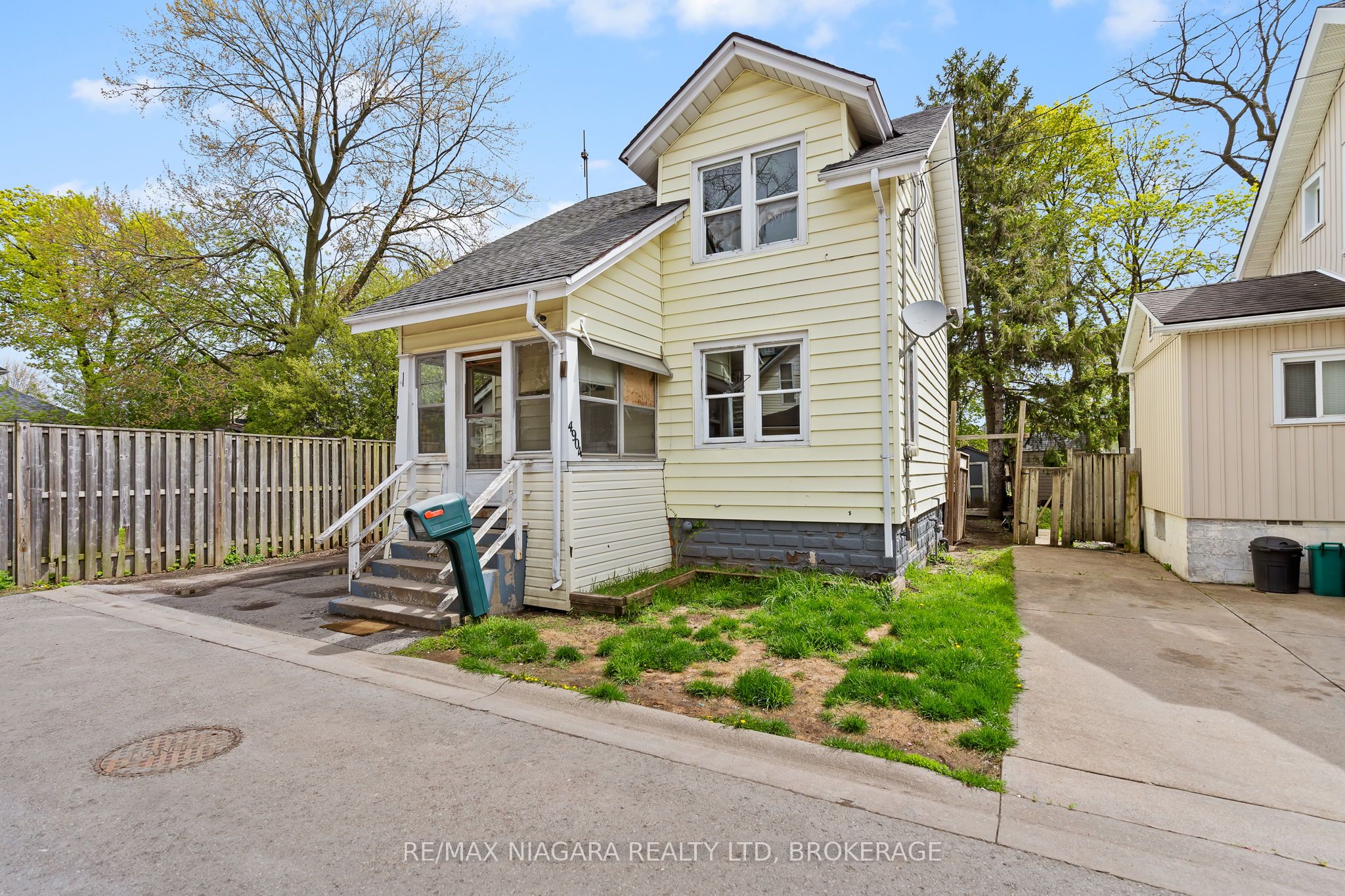 4904 Flynn Court, Niagara Falls, ON, L2E 3Z6