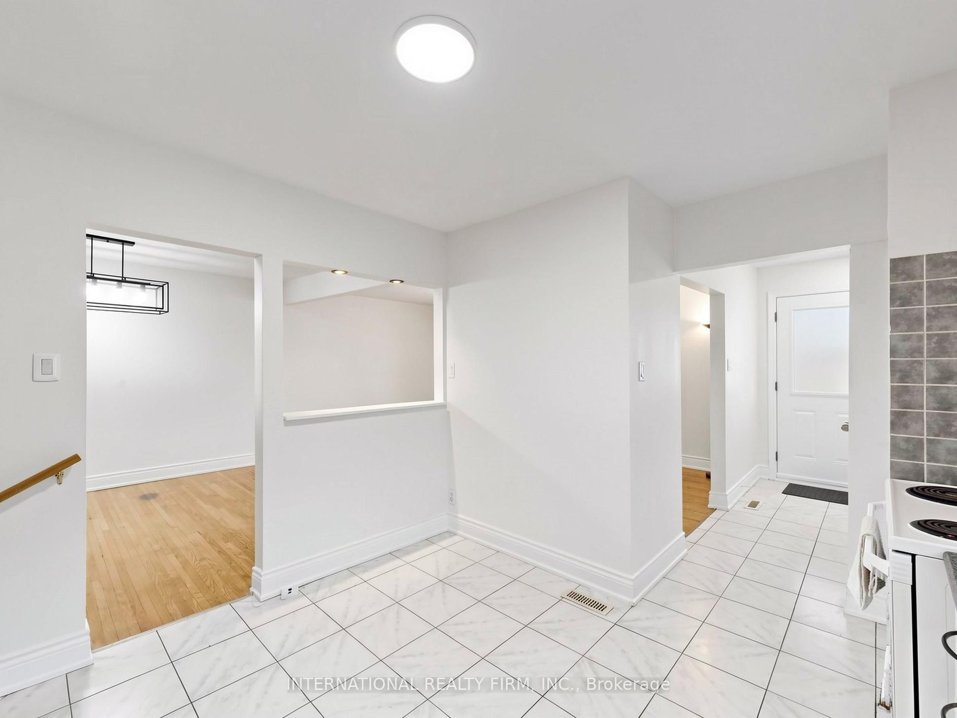 33 Danesbury Crescent, Brampton, ON, L6T 1T2 photo 5