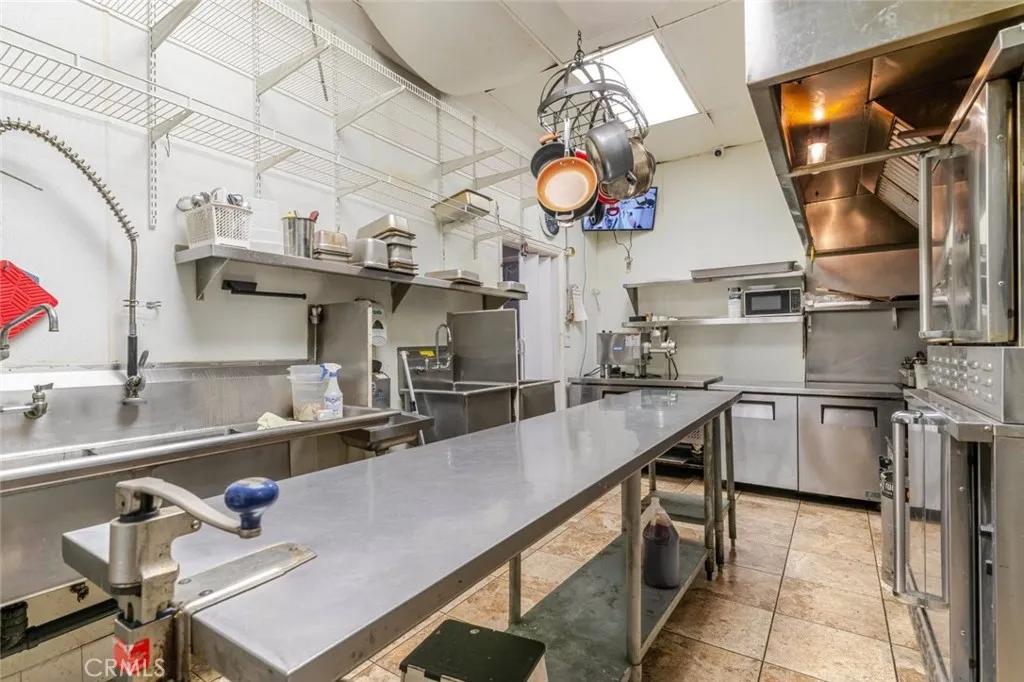 Additional image 39 of 325 N Verdugo Road, Glendale, CA 91206