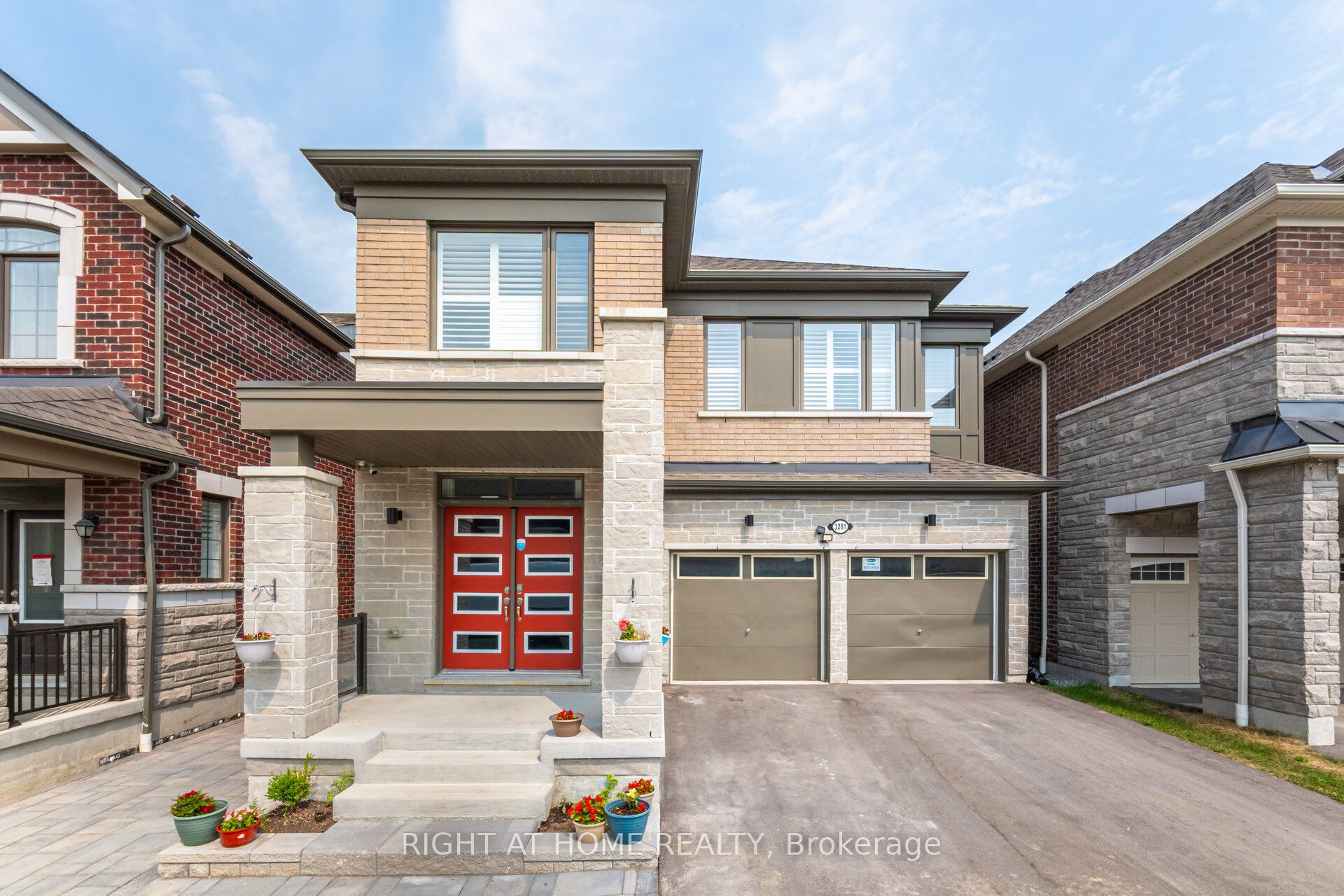 3281 Turnstone Boulevard, Pickering, ON, L1X 0M9
