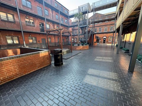 Mint Drive, Hockley B18