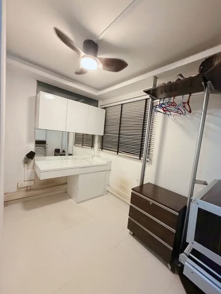 33 Marine Crescent photo 4