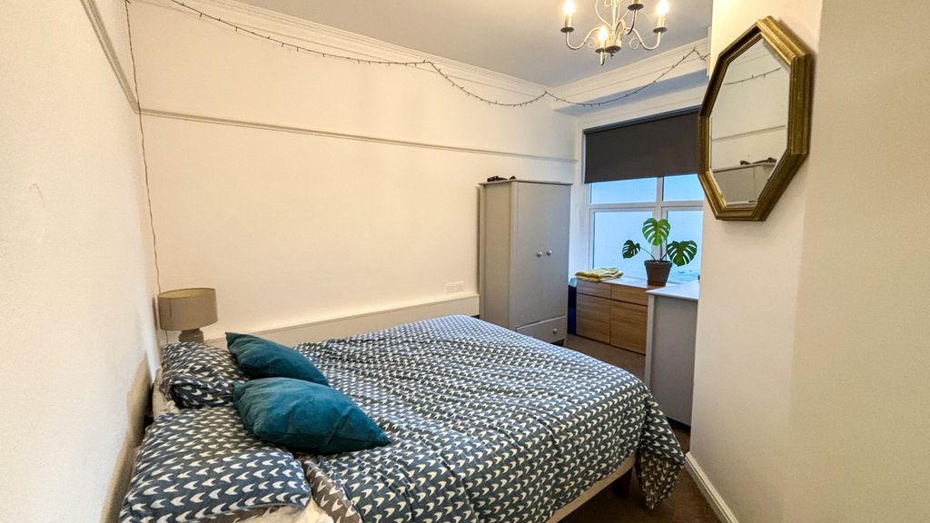 Additional image 5 of 2 bed flat to rentApt. 1, 55 Royal Avenue West, Onchan IM3