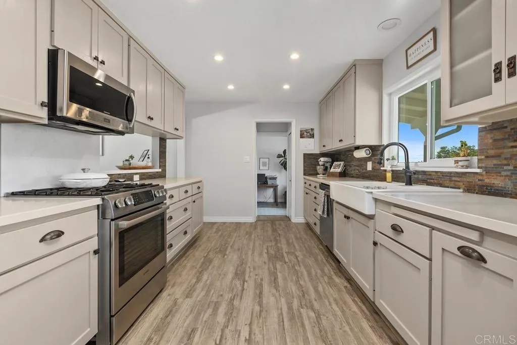 Additional image 12 of 2194 Foothill Drive, Vista, CA 92084