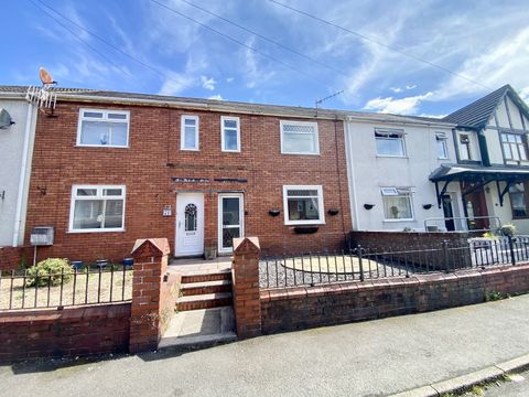 Grove Road, Clydach, Swansea, City And County Of Swansea. SA6