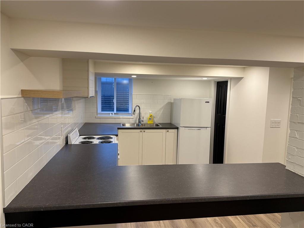 BASEMENT-35 Barnesdale Avenue N, Hamilton, ON, L8L 6R7