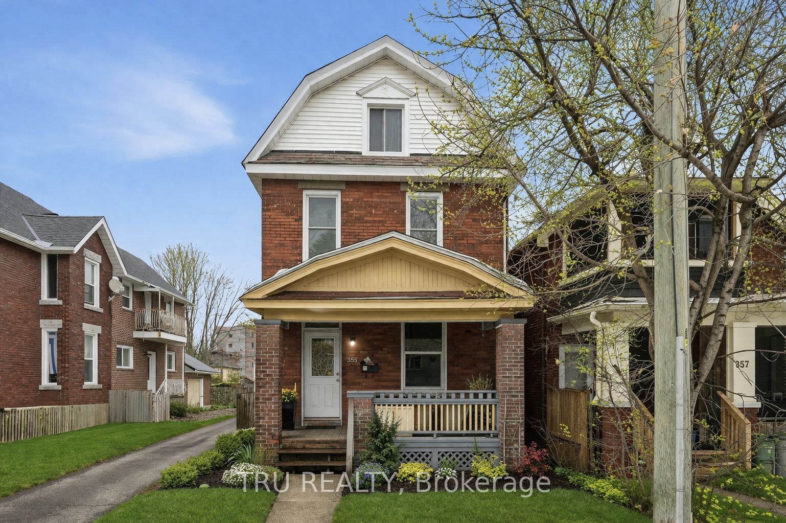 355 Cambridge Street N, Ottawa, ON, K1R 7B3