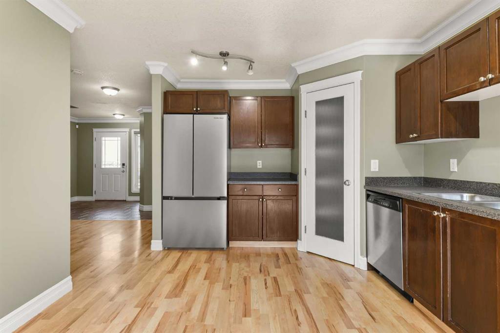 Additional image 3 of 11353 82 Avenue, Grande Prairie, AB, T8W 0A7