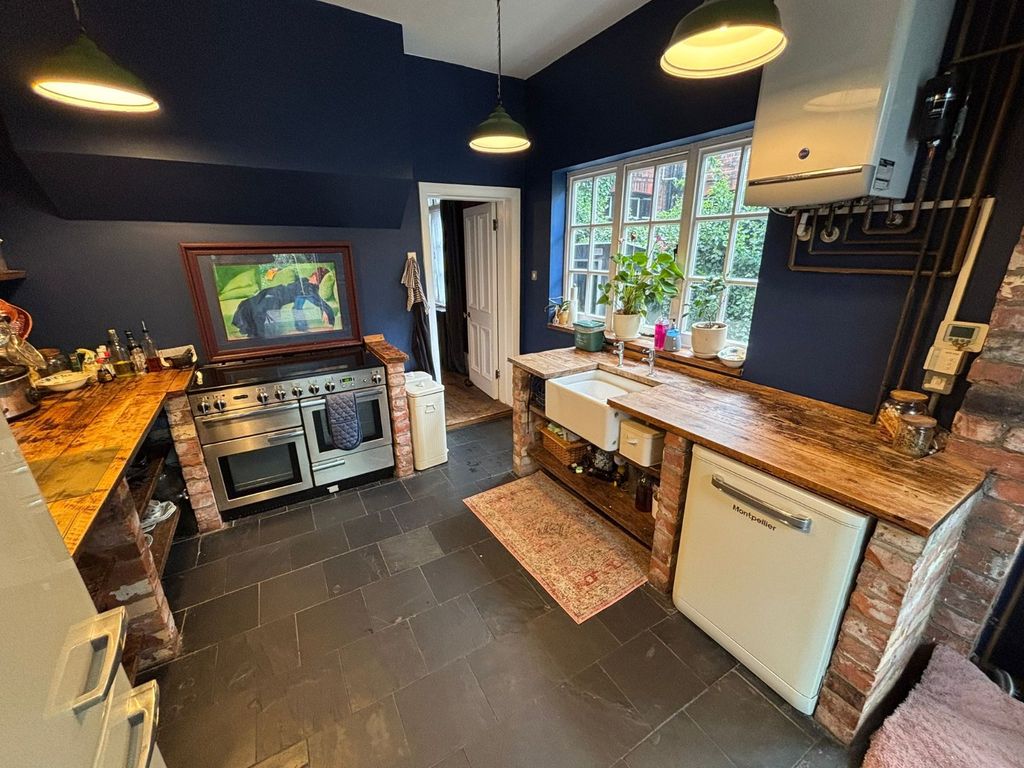 Additional image 7 of 5 bed terraced house to rentWestbourne Avenue, Princes Avenue, Hull, East Riding Of Yorkshi HU5