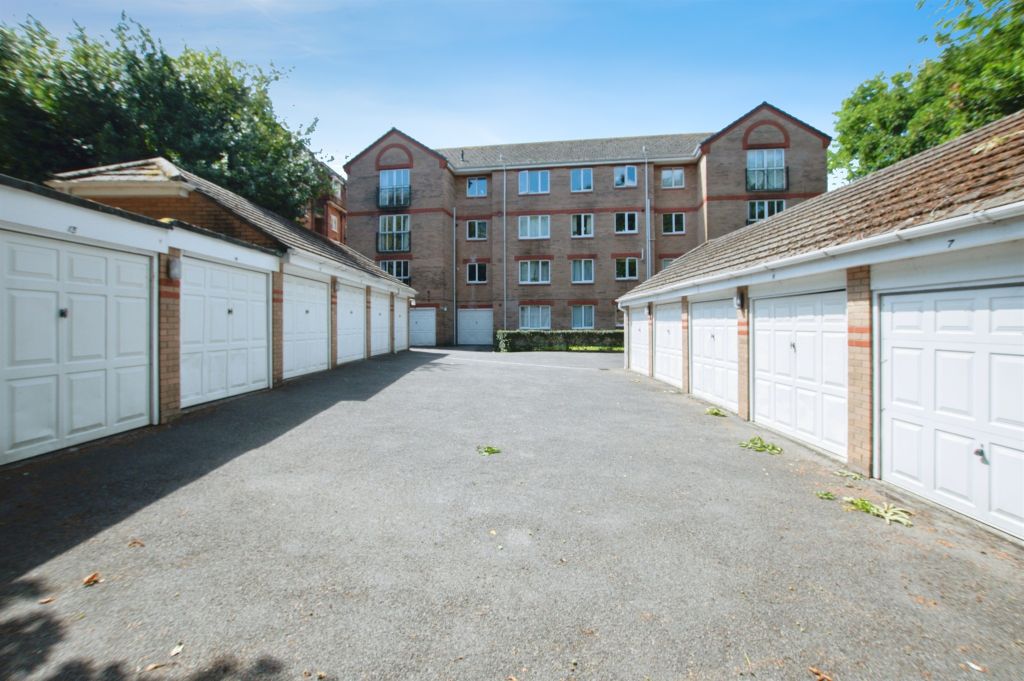 Additional image 8 of 2 bed flat for saleParsonage Road, Bournemouth BH1