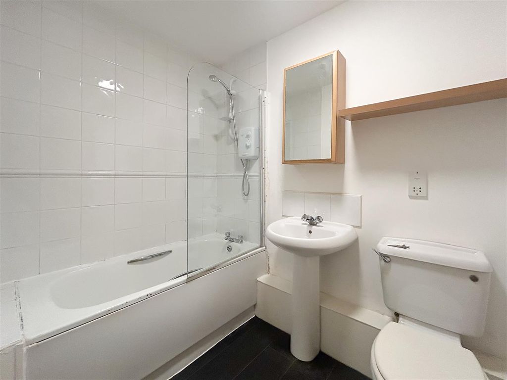 Additional image 9 of 1 bed flat for sale1 Bakersfield Place, Sale M33