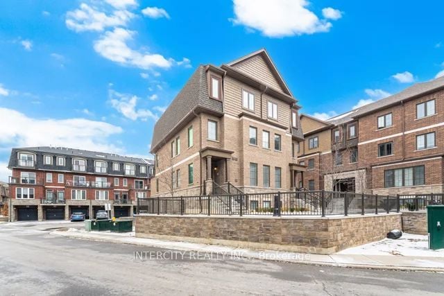 103-445 Ontario Street, Milton, ON, L9T 9K4